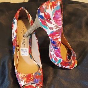 Women's shoes size 8